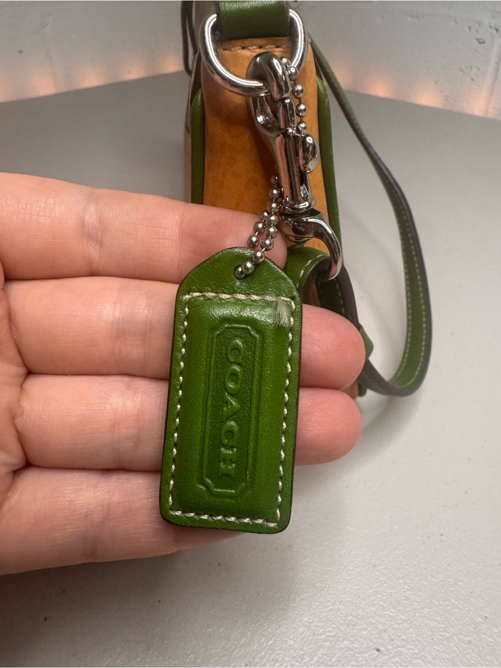 Vintage 2002 Coach Vachetta Demi 6239 Tan Green Leather Shoulder Bag Purse - Picture 7 of 14